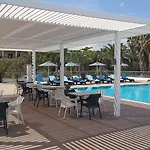 Cosmopolitan 4* Кос