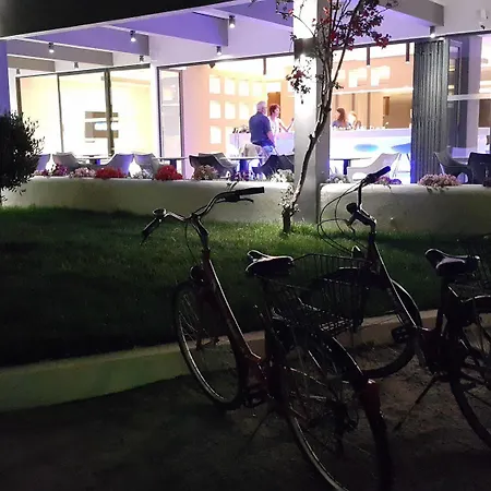 Hotell Cosmopolitan 4*