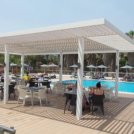 Cosmopolitan Отель