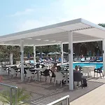 Cosmopolitan Hotel