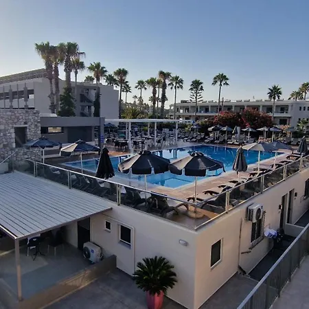 Cosmopolitan מלון