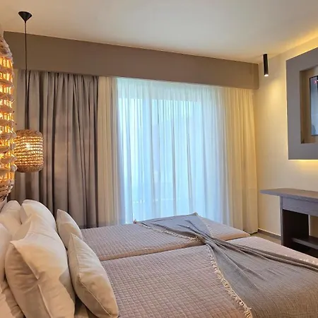 Cosmopolitan מלון העיירה קוס