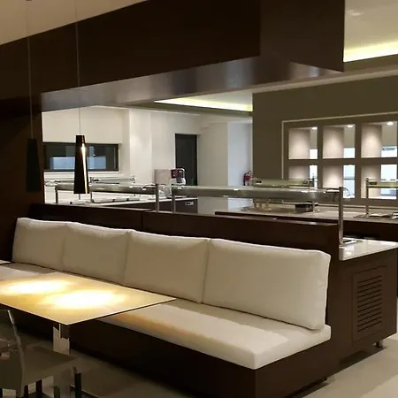 מלון Cosmopolitan העיירה קוס