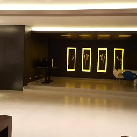 Cosmopolitan מלון העיירה קוס