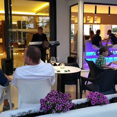 Cosmopolitan Hotel Miasto Kos